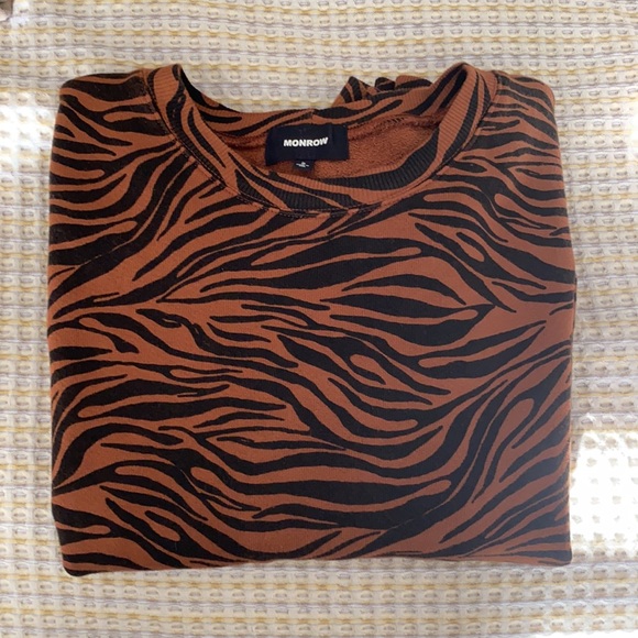 Anthropologie - Monrow Tiger Print Sweatshirt Top - S - Picture 6 of 9
